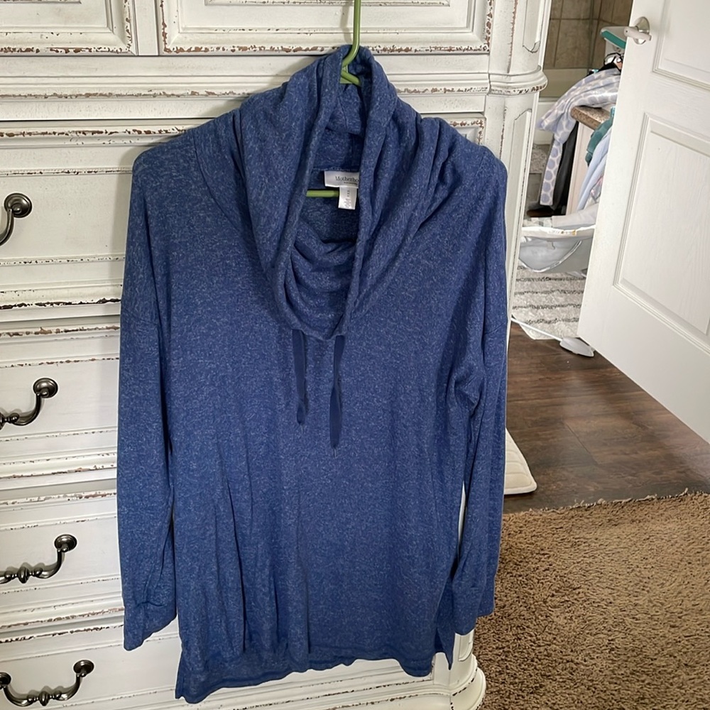 Motherhood maternity tunic size medium